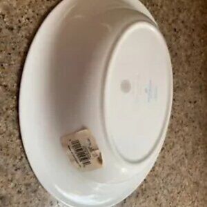 WEDGEWOOD Petal Lattice Ecru 9-3/4”x7-3/4”x2” Oval Vegetable Serving Bowl White